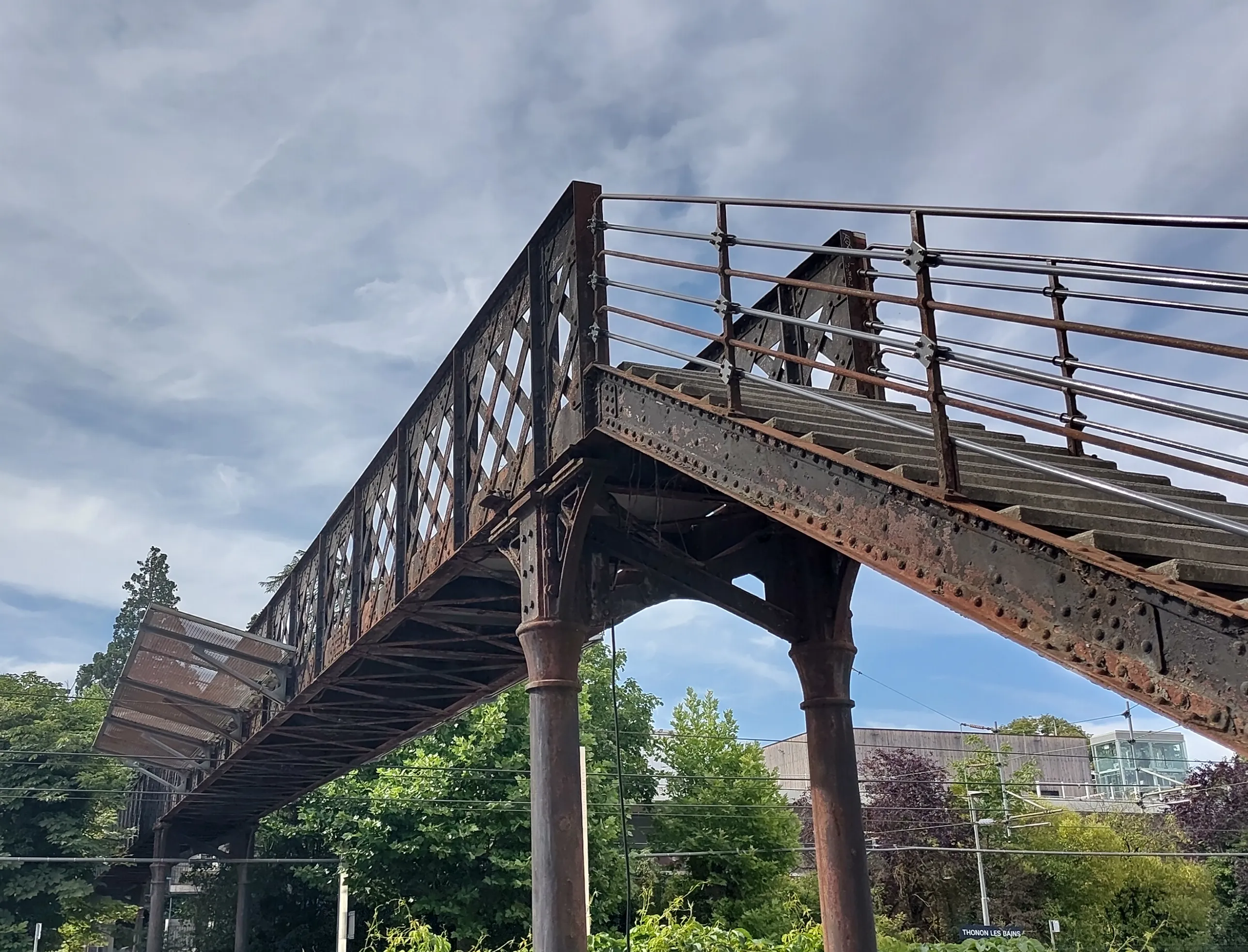 Une passerelle entre nous